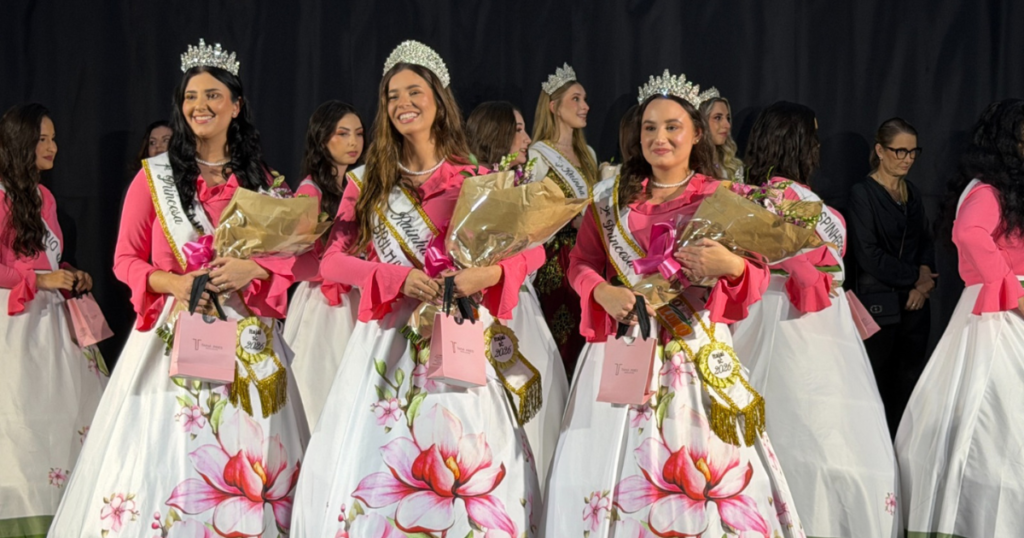 Brilhante I conquista a coroa da Festa Nacional do Colono de Itajaí