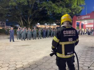 Bombeiros comunitários se formam em Penha