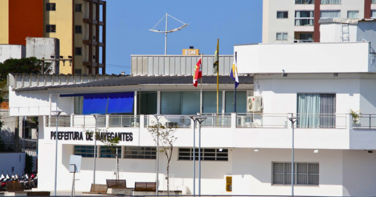 Mais de R$ 9 milhões serão pagos a servidores públicos de Navegantes