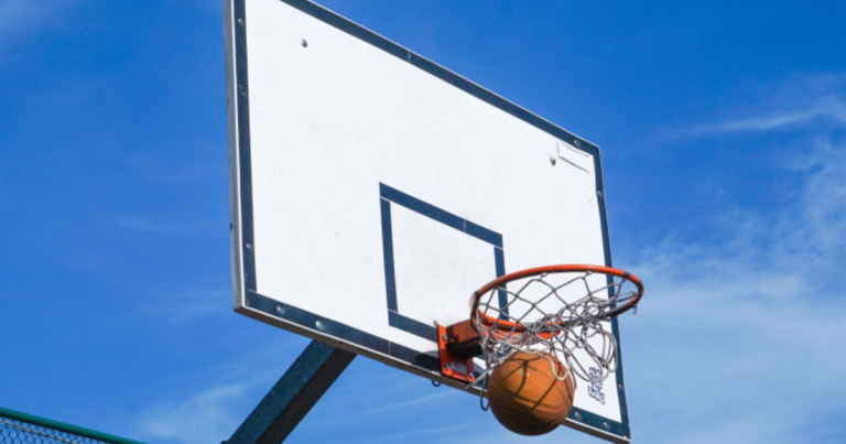 Encontro de basquete feminino reúne atletas em Itajaí