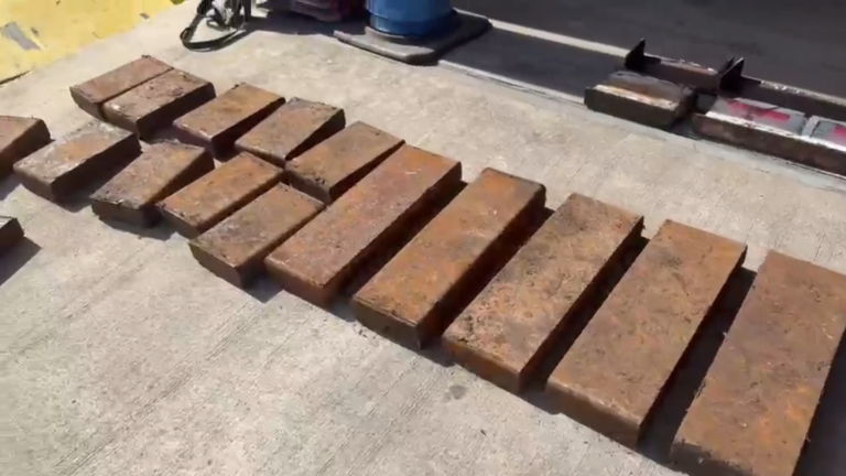 Receita retém 150 quilos de cocaína no Porto de Navegantes