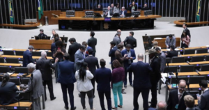 Mudança no piso do frete pode aumentar renda de caminhoneiros