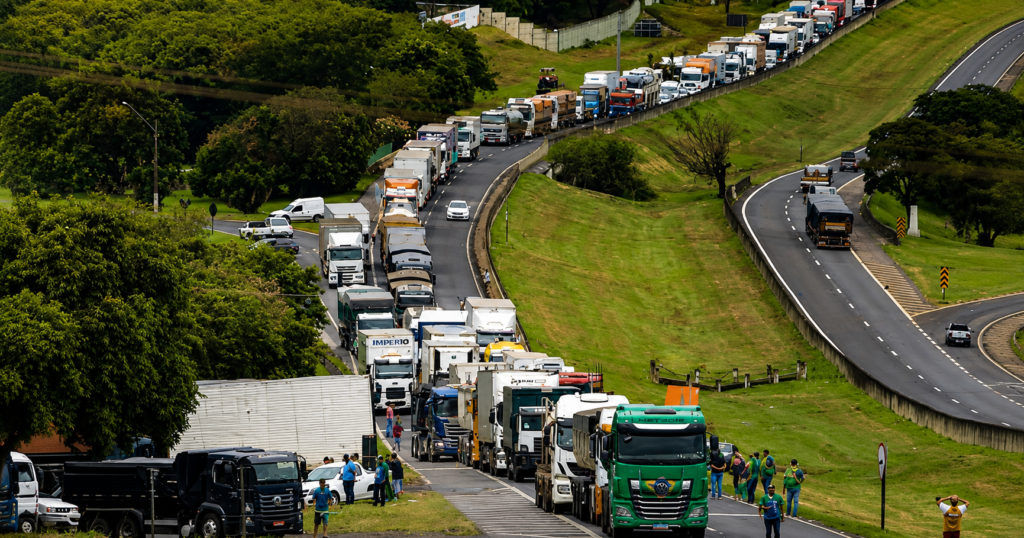 SC pode entrar em mobilização nacional dos caminhoneiros