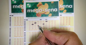 Últimas horas para concorrer aos R$ 42 milhões da Mega-Sena