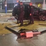 Motorista é autuada após bater em poste em Balneário Camboriú