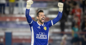 Goleiro do Brusque alcança feito histórico na Série C do Brasileiro