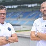 De olho em 2027, Barra renova com o técnico Evaristo Piza e anuncia ex-jogador de Cruzeiro e Palmeiras como auxiliar